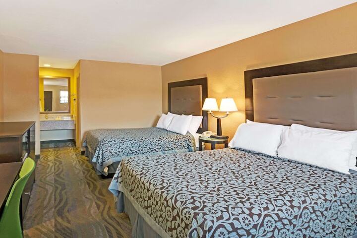 Double Accessible King Size Bed (2 of 4)