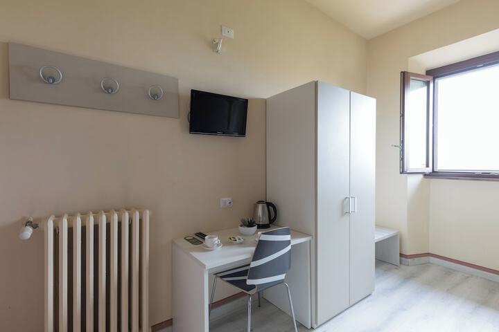 Room 8 of 132