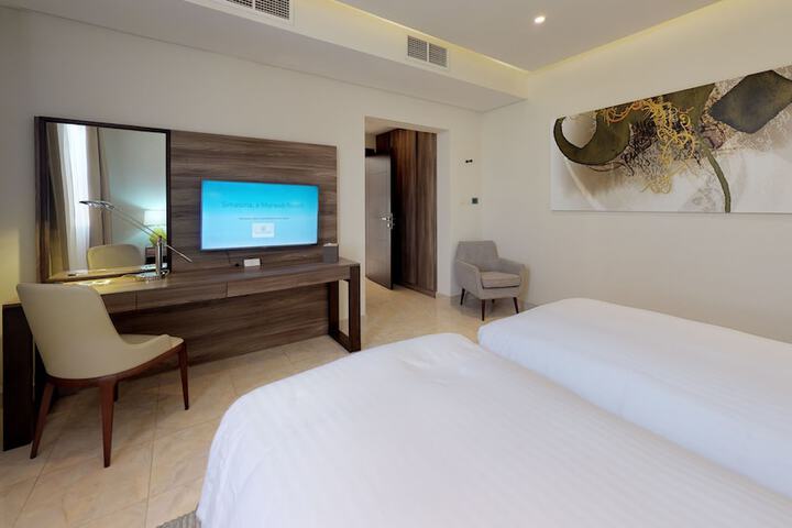 Room 37 of 182