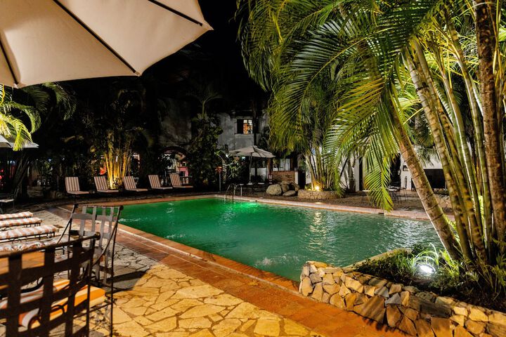 Pool 25 of 52