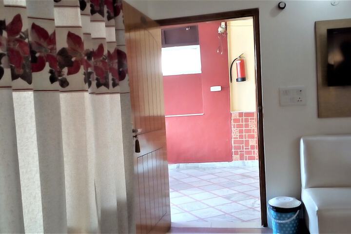 Room 14 of 120
