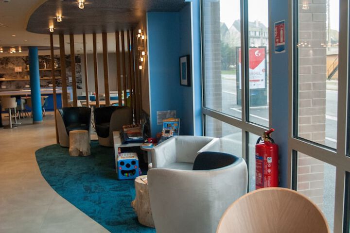 Guest Lobby
