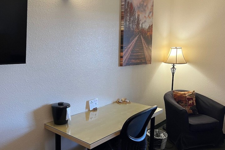 Room 35 of 80