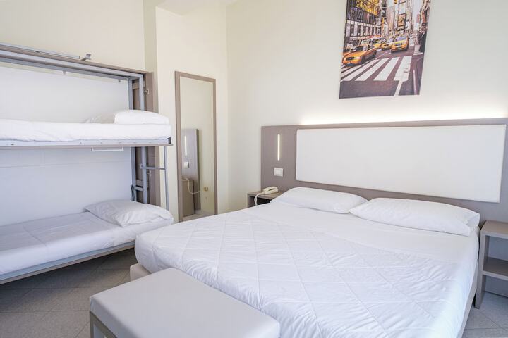 Room 14 of 67