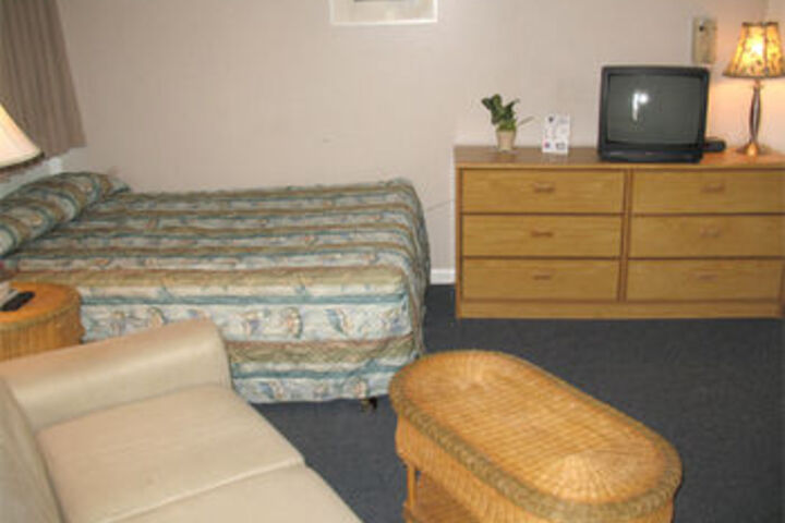 Room 19 of 40