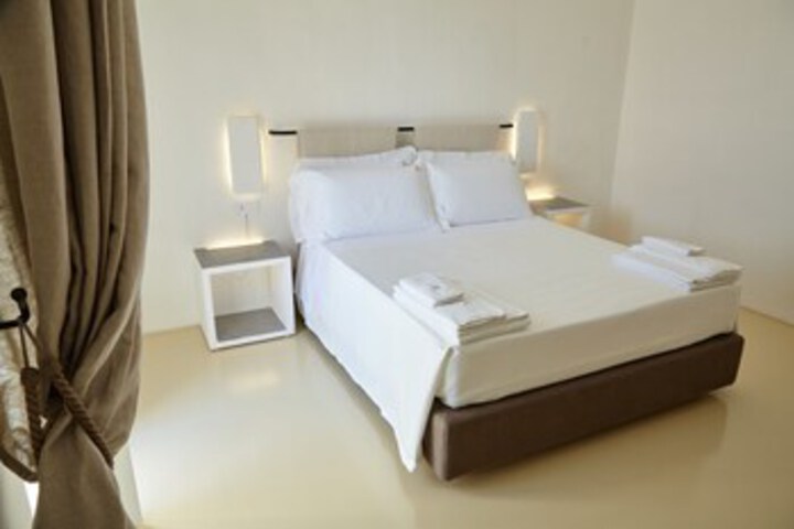 Room 25 of 25