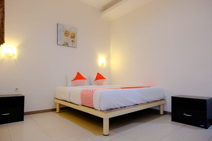 Room 9 of 30
