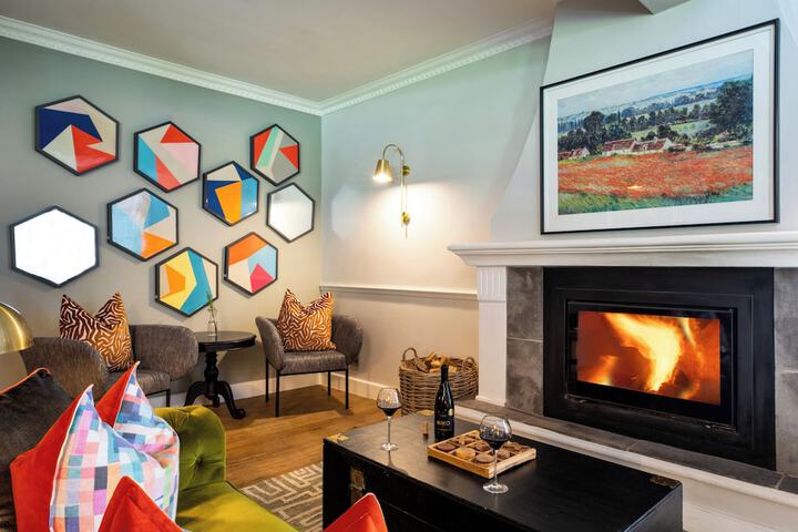 Guest Lobby