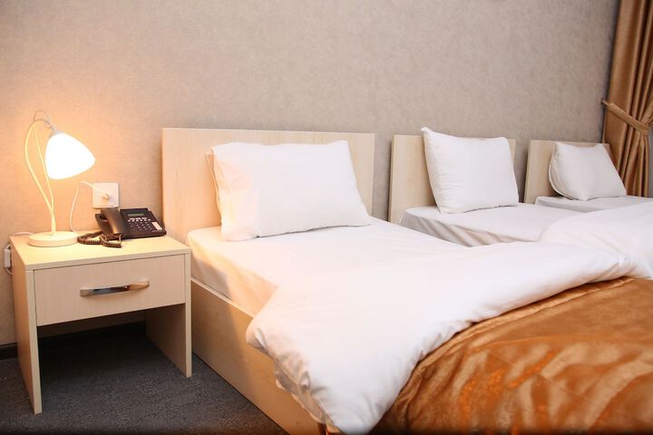 Room 25 of 62