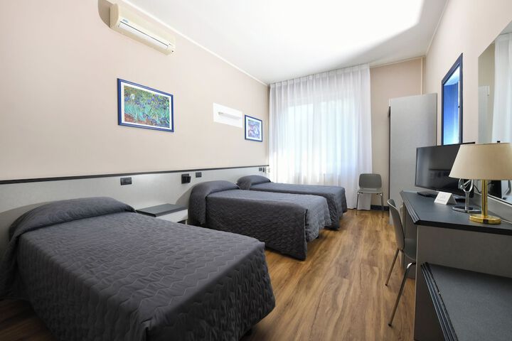 Room 5 of 52