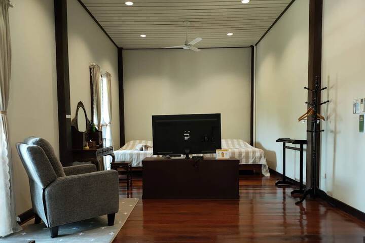 Room 9 of 67