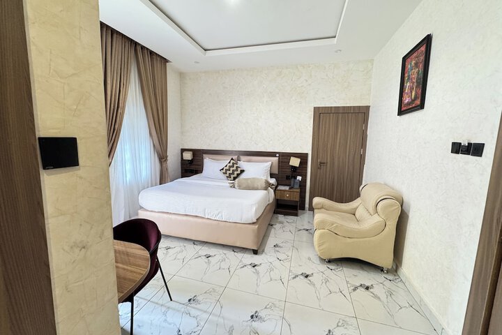 Room 20 of 43