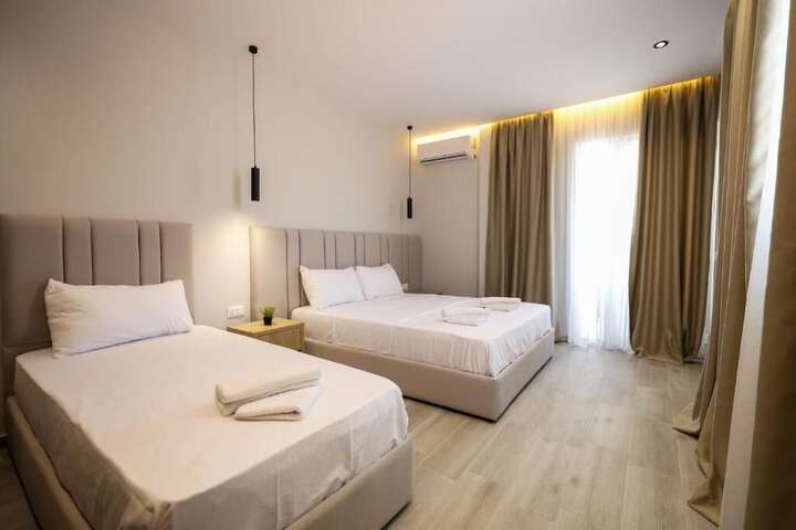 Room 9 of 65