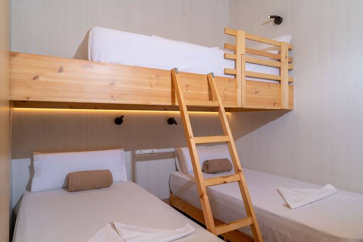 Room 4 of 24
