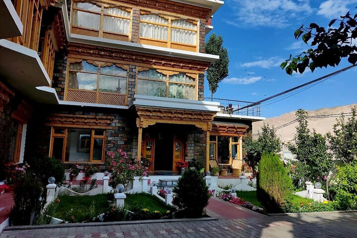 Hotel Jeevanam Villa