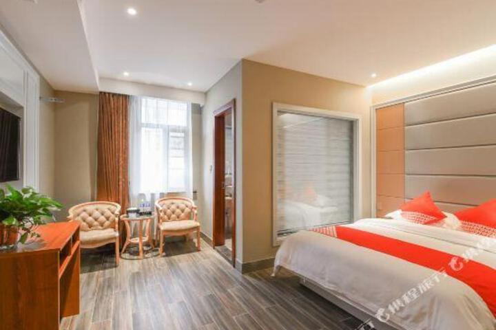 Milan 168 Business Hotel (Lujiang Huancheng North Road store)
