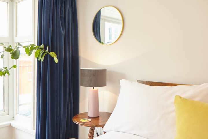 Room 2 of 28