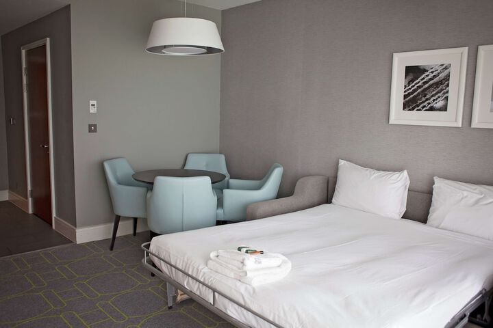 Room 32 of 117