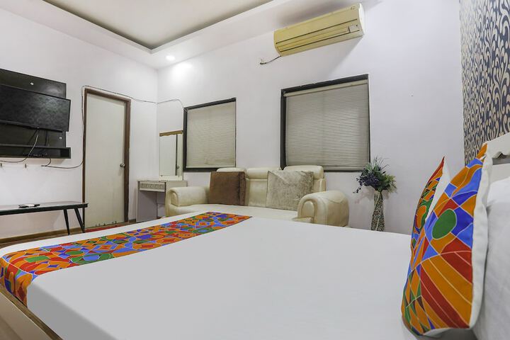 Room 8 of 25