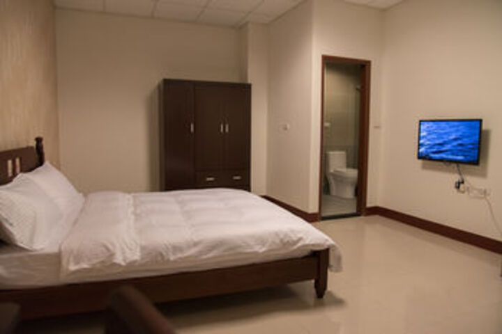 Room 18 of 24