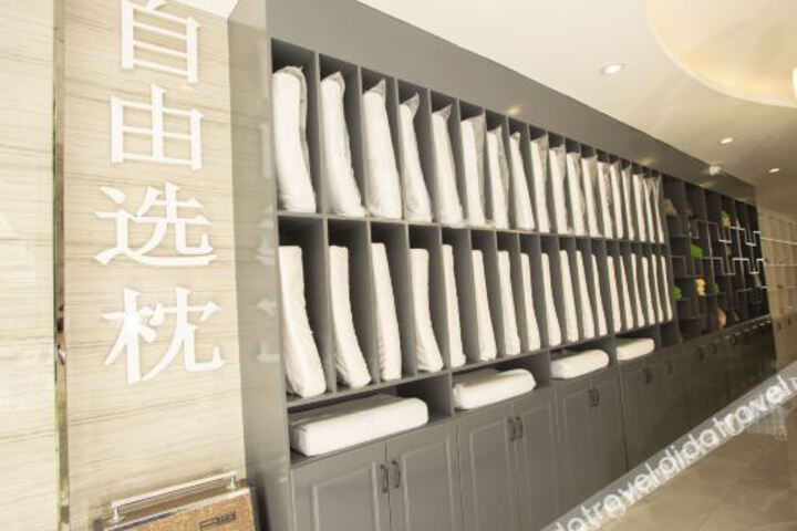 Hotel Interior 4 of 13
