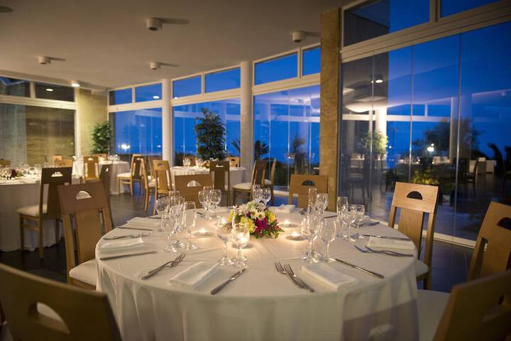 Dining 63 of 78