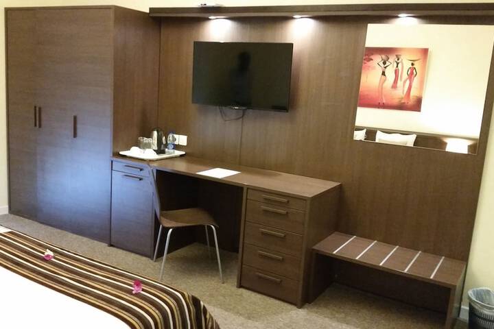 Room 7 of 24