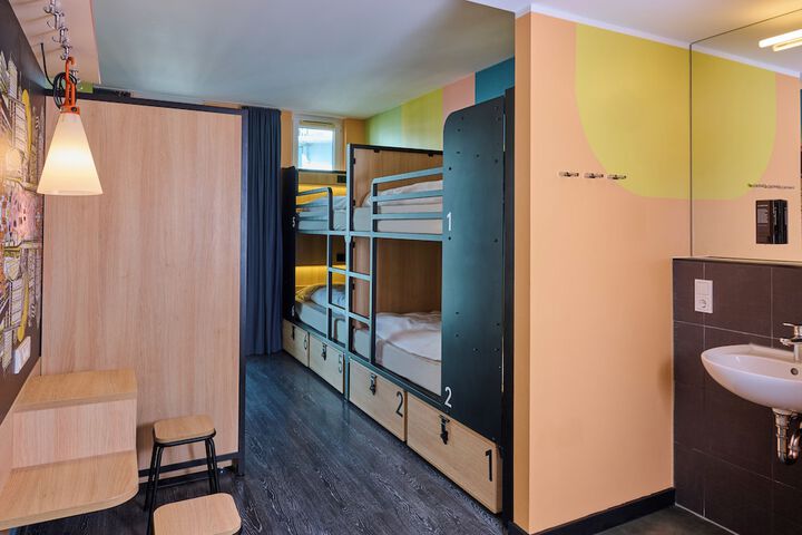 Room 19 of 58