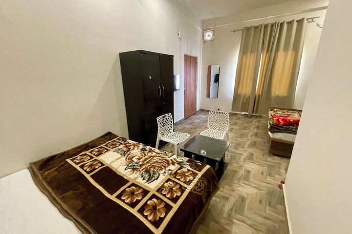 Room 27 of 57