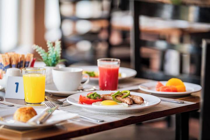Breakfast meal