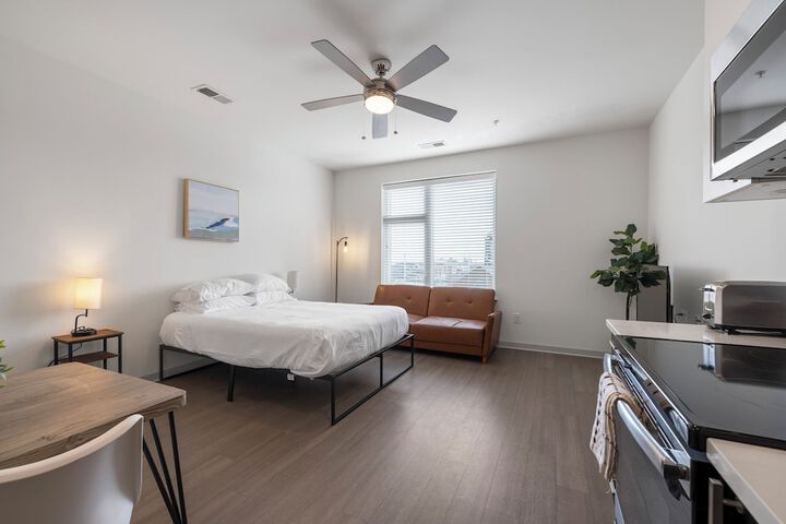 Room 42 of 136