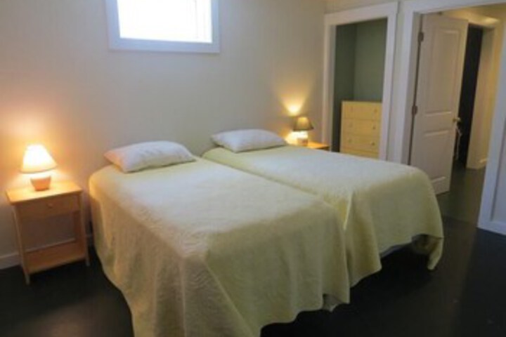 Room 13 of 14