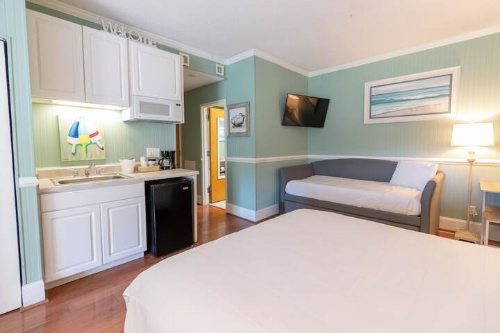 Room 15 of 37