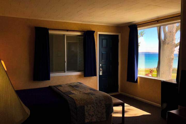Room 14 of 54