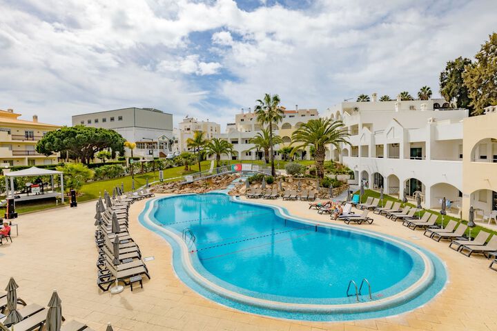 Pool Hotel