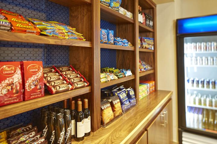 Snack bar