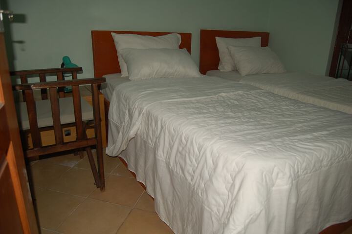Room 6 of 13