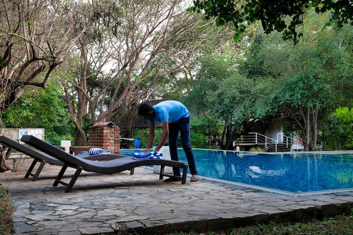 Pool 17 of 24