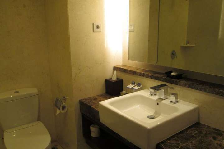 Clean Restrooms