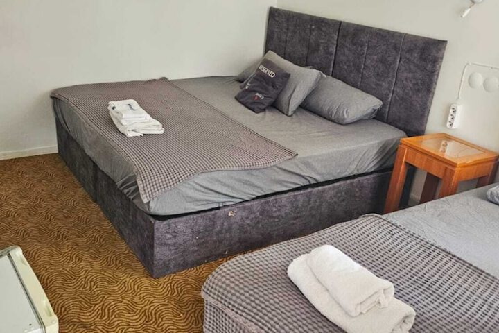 Room 9 of 31