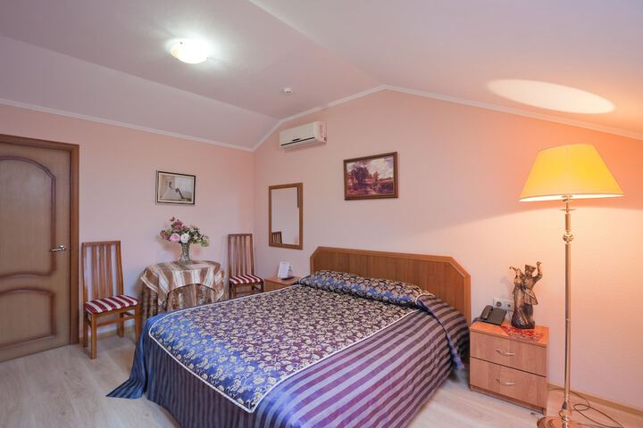 Room 14 of 63