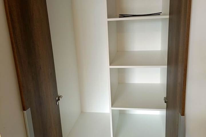 Room 17 of 34