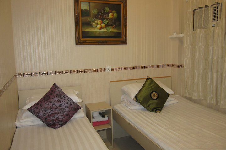 Room 9 of 52