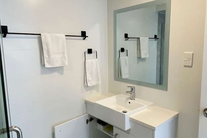 Room 27 of 123
