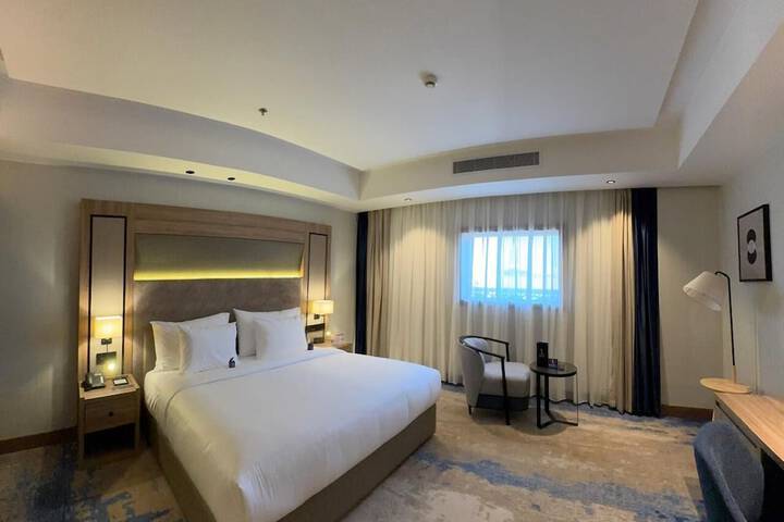Room 12 of 86