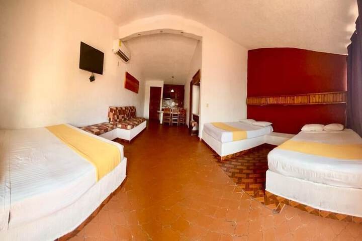 Room 6 of 16