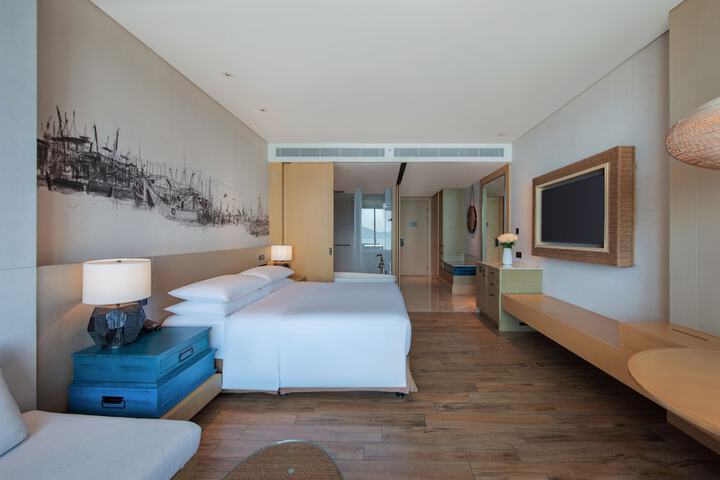 Room 20 of 202