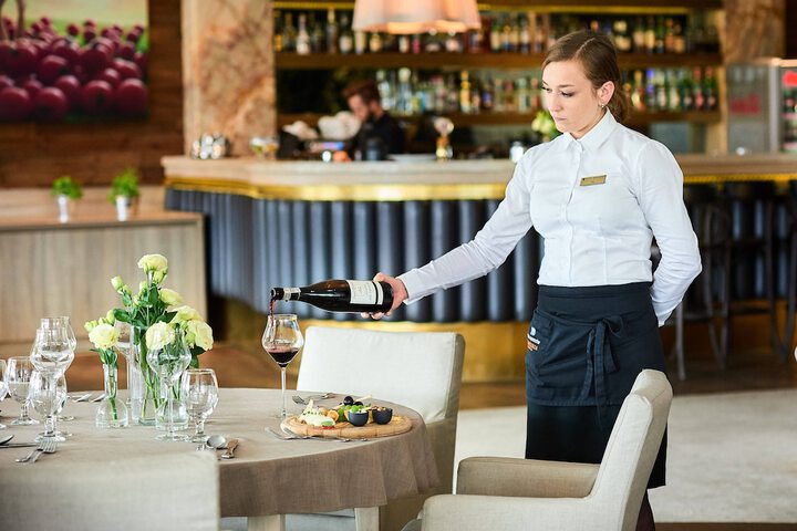 Dining 44 of 61