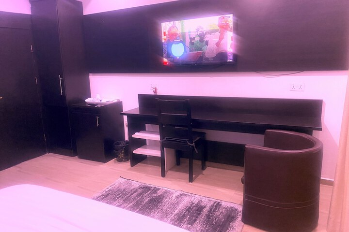 Room 44 of 66