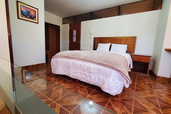 Room 5 of 31